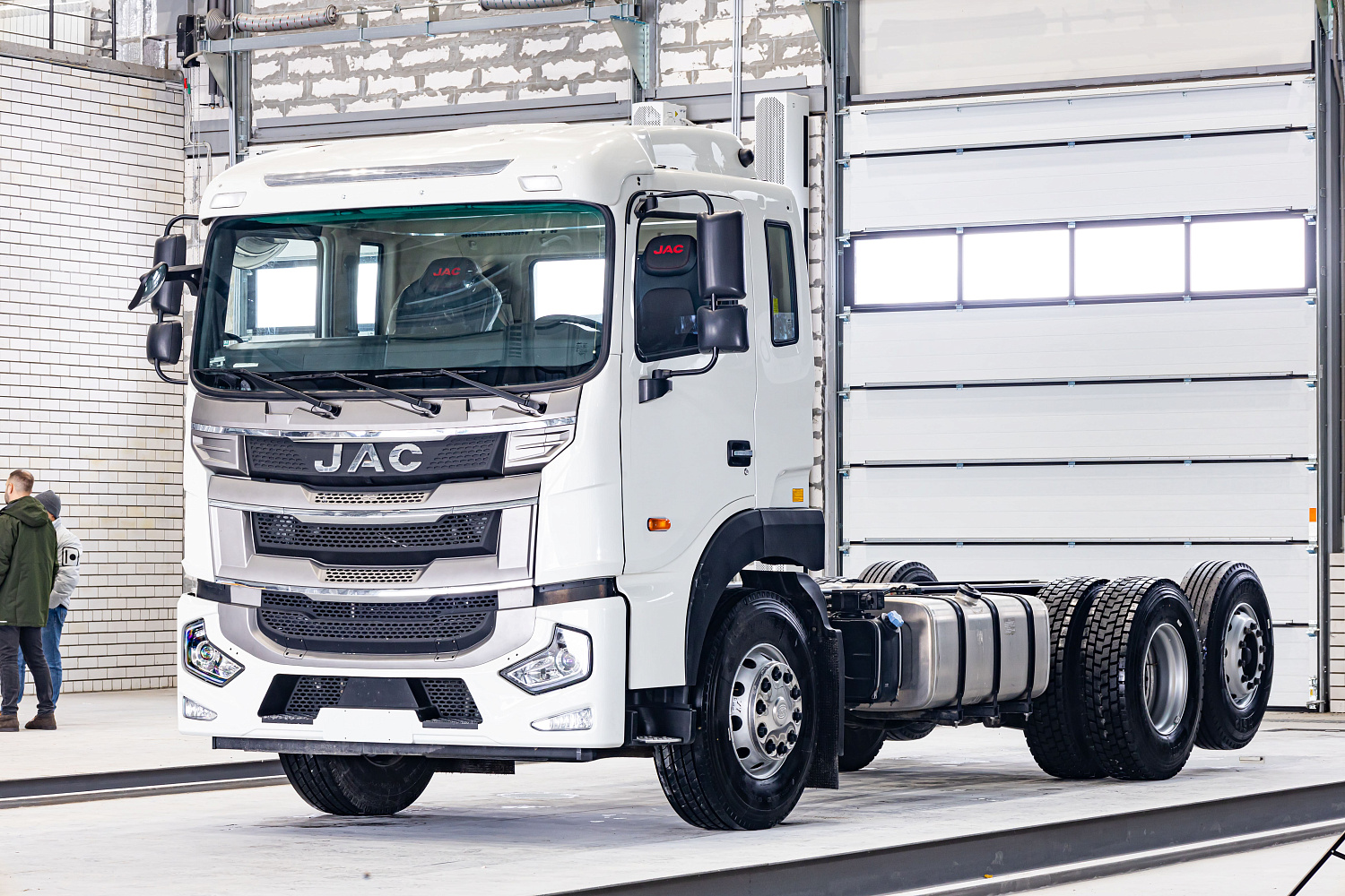 JAC N200 6х2 с подъёмно - поворотной осью, не имеющий аналогов на рынке